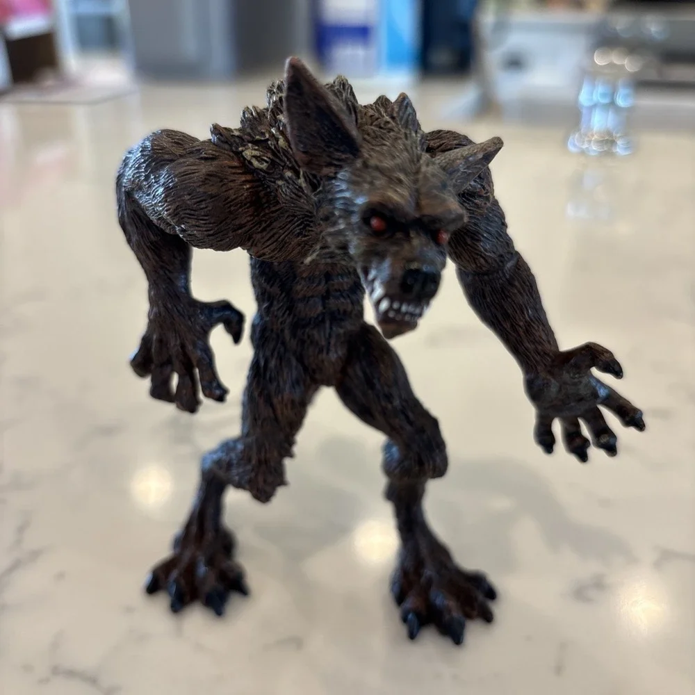 Safari Ltd. Painted Werewolf 0319 Wolfman Lycanthrope Figure Dated 2017 EUC
